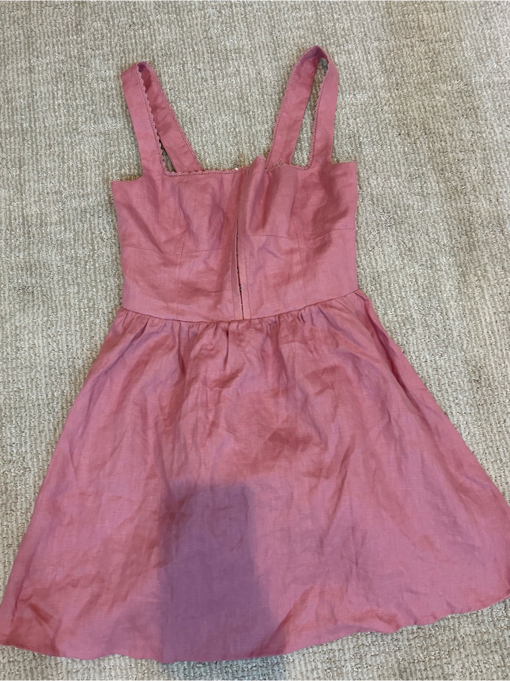 Reformation Sheri Linen dress
Rose Petal